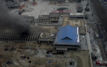 6臺消防車滅火現場照片二